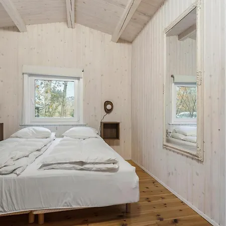 Holiday home Stunning In Sjaellands Odde With Kitchen